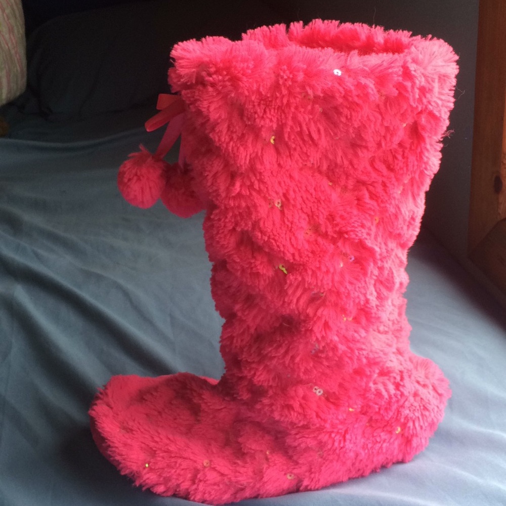 Pink fuzzy slippers boots